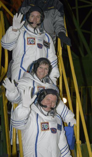 Los tres astronautas: Thomas Pesquet, Peggy Whitson y Oleg Novitskiy.