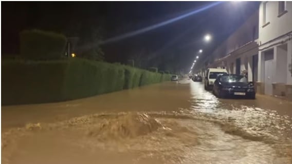 Parque del Oeste de Mota del Cuervo en la noche del 29 de mayo