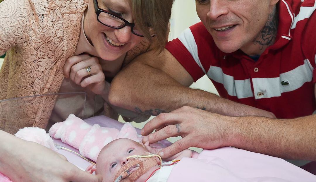 Vanellope, la peuqeña que nació con el corazón fuera del pecho, vuelve a casa