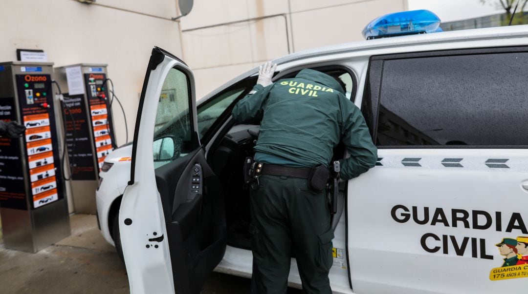 La Guardia Civil se encuentra realizando controles para comprobar si la población cumple con el confinamiento.