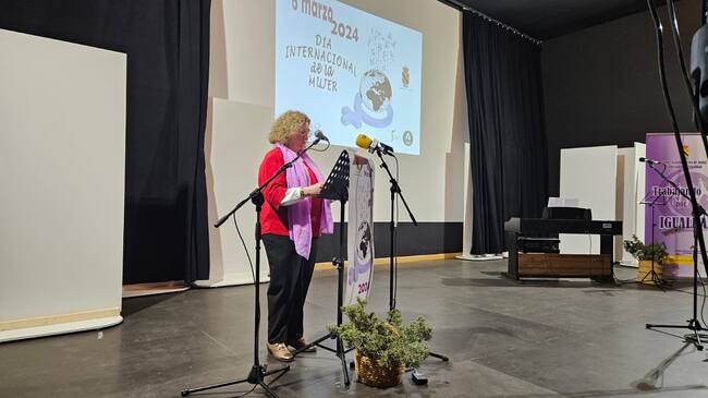 Momento de la presentación de Plácida Moreno Soriano