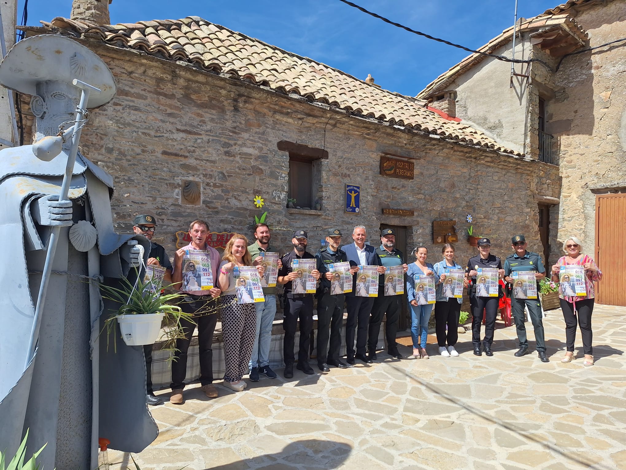 Una campaña que presentaba el Subdelegado del Gobierno en Huesca junto a Cuerpos y Fuerzas de Seguridad en el albergue de peregrinos de Arrés (Jacetania)