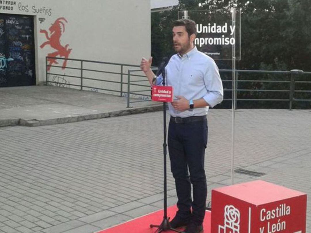 El secretario provincial del PSOE, Antidio Fagúndez, en un acto político