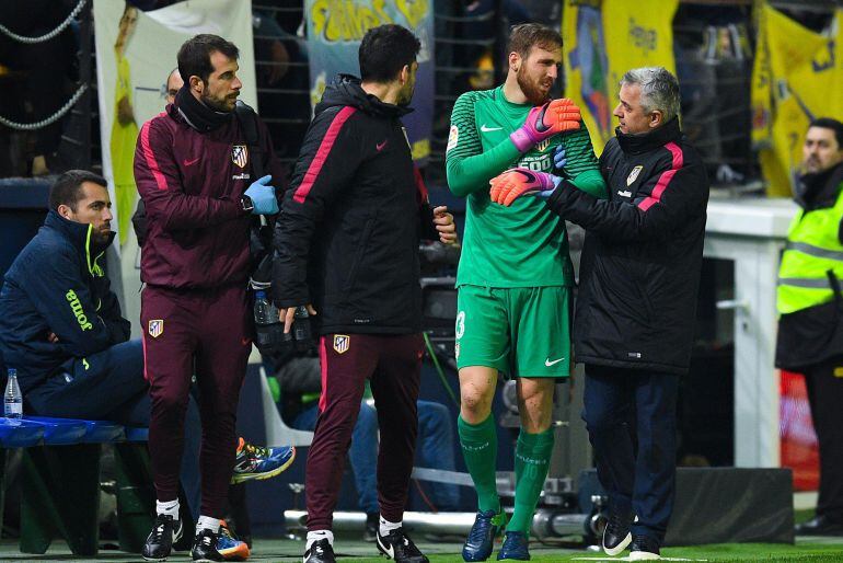 Oblak se duele de su hombro izquierdo en El Madrigal