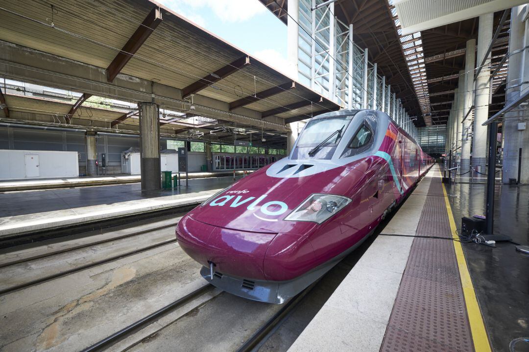 Presentación del nuevo servicio ferroviario de Renfe AVLO