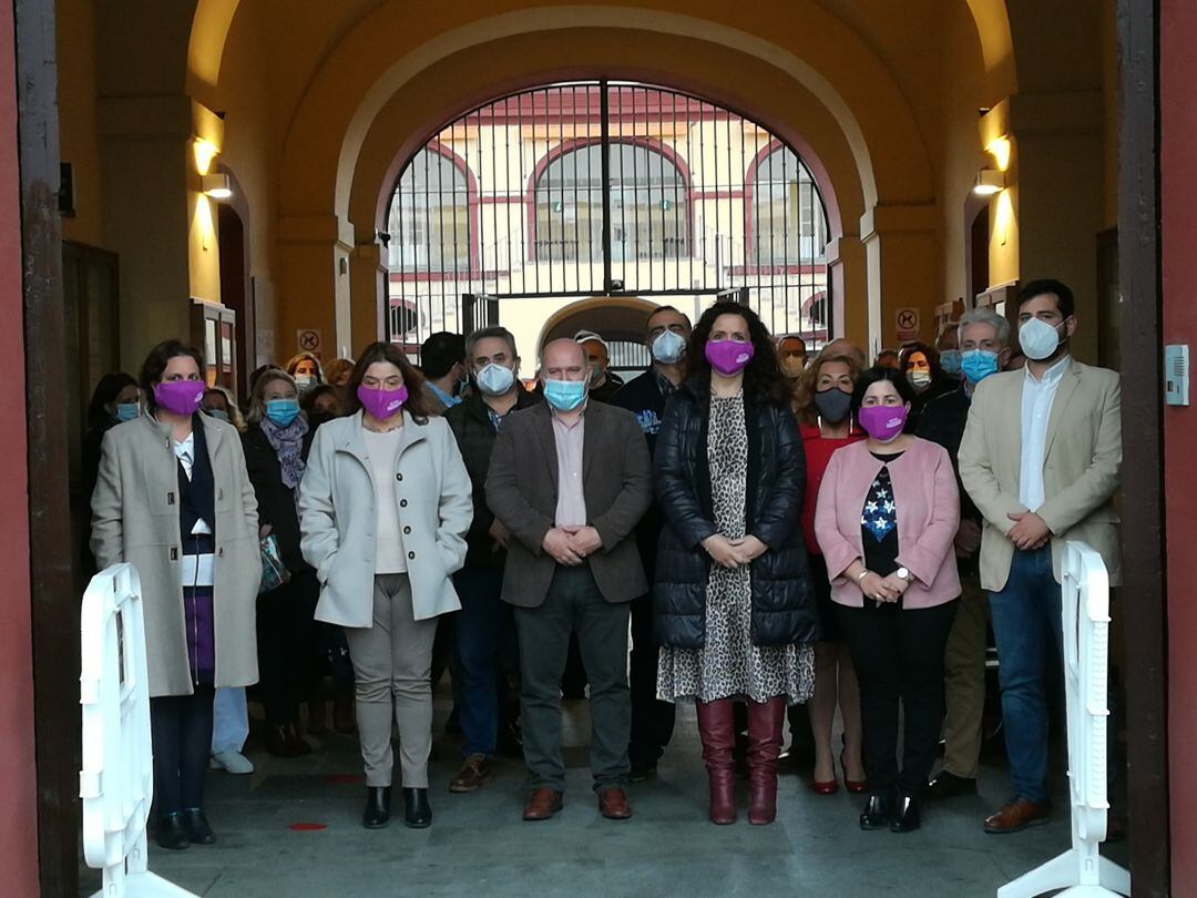 Minuto de silencio en la Diputación de Sevilla.