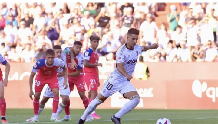 Manu Fuster, en el lanzamiento del primer penalti fallado