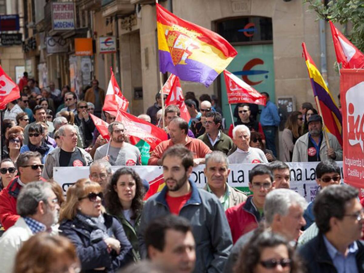 800 personas salieron a manifestarse en el Día del Trabajo