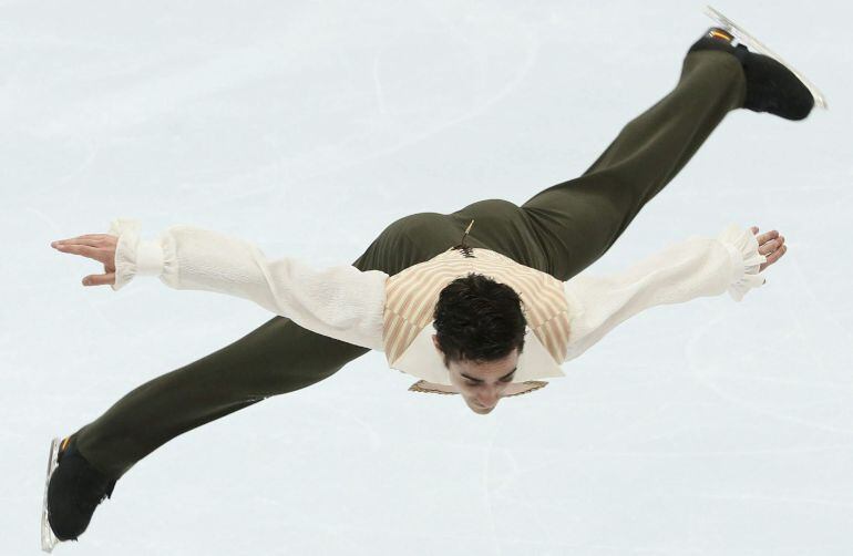 MOS. Moscow (Russian Federation), 15/11/2014.- Javier Fernandez of Spain performs during the Men&#039;s free skating program of the Rostelecom Cup ISU Grand Prix of Figure Skating in Moscow, Russia, 15 November 2014. (Rusia, España, Moscú) EFE/EPA/SERGEI ILNIT