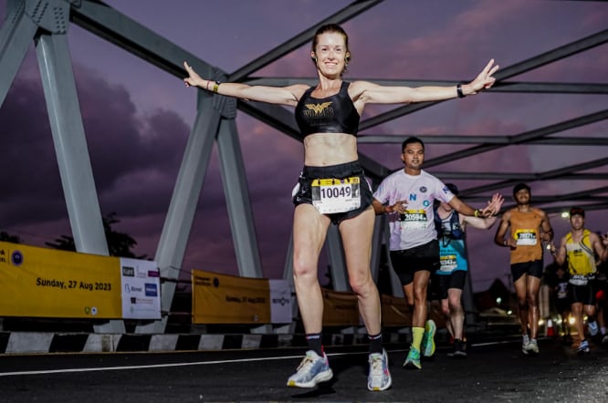 Esther Medina en la Maratón de Bali