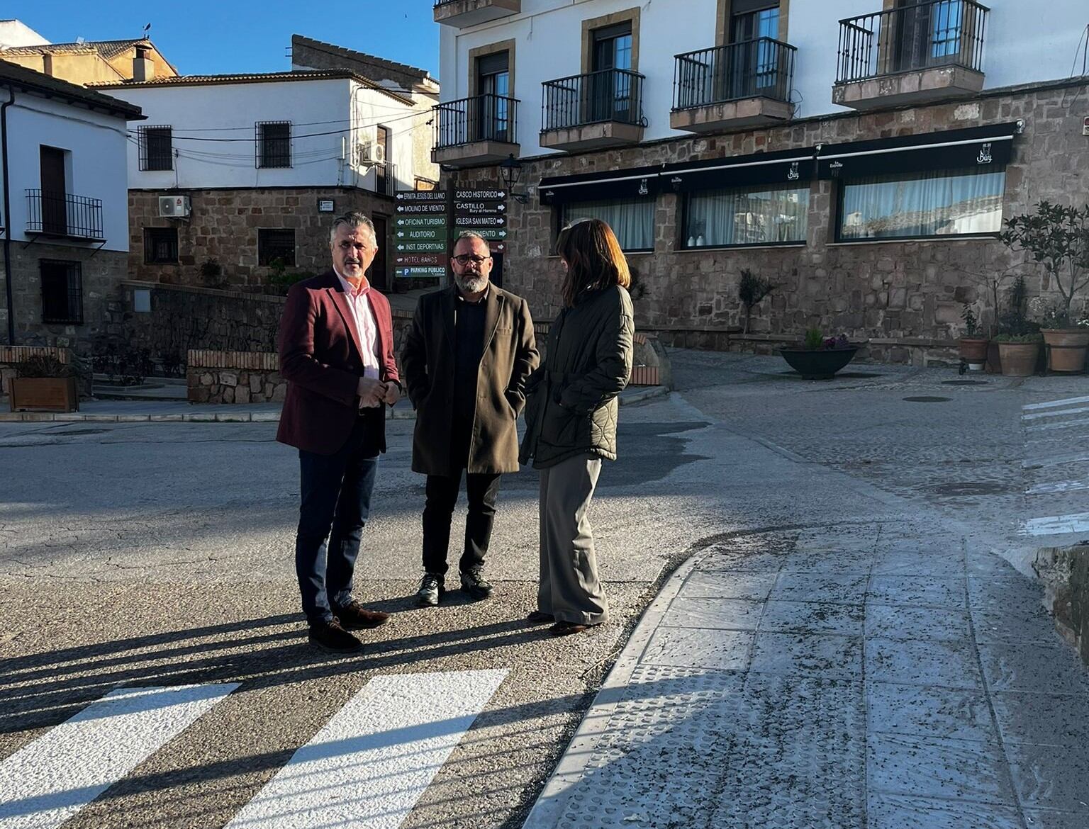 Diputación mejora la seguridad del acceso peatonal a Baños de la Encina desde el aparcamiento turístico