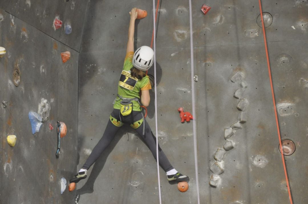 Primera prueba de la Copa Galicia de Escalada de Base en Ourense