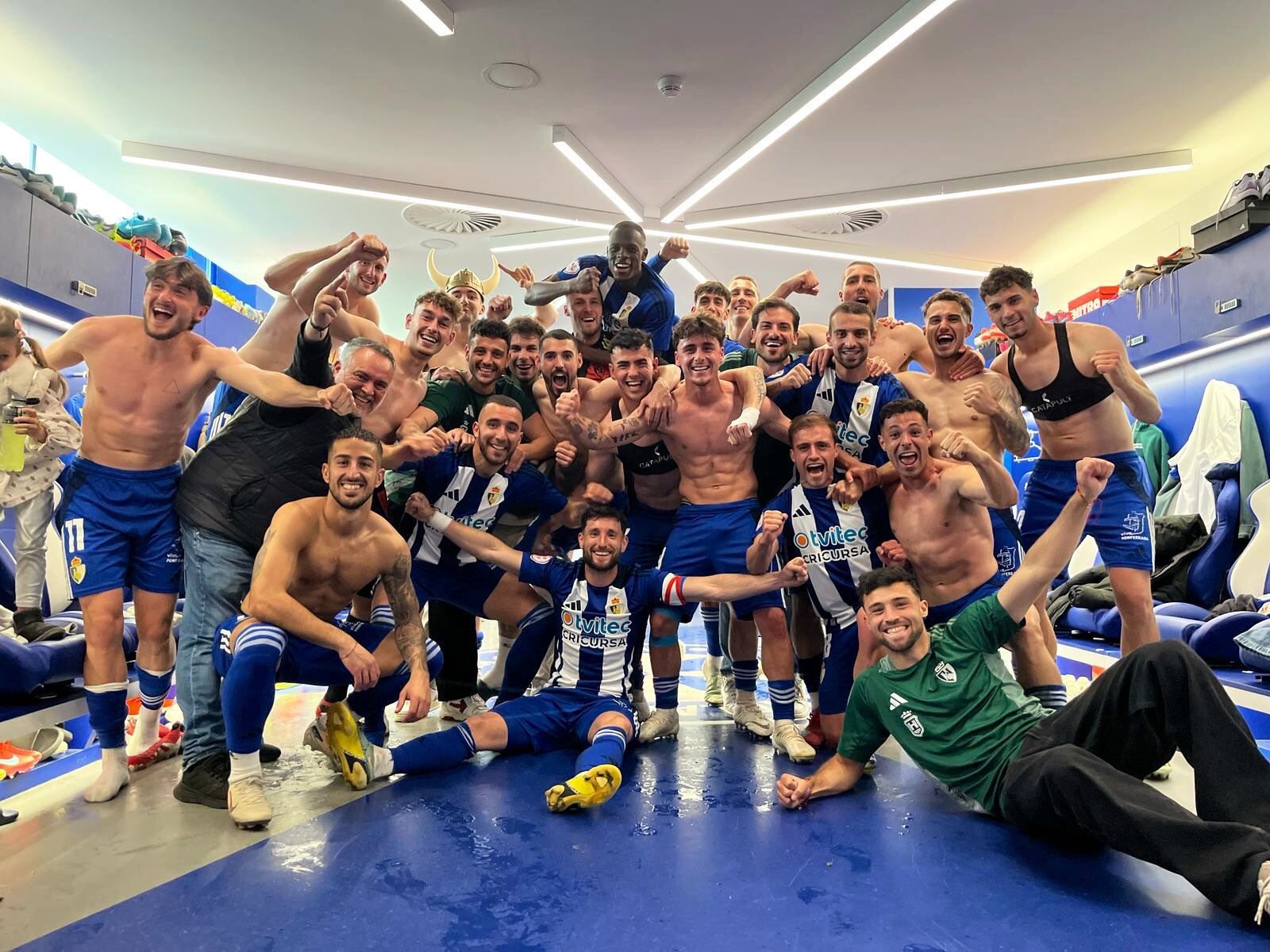 La Ponferradina sumó una valiosa victoria gracias al gol de Pau Ferrer en el minuto 90 .