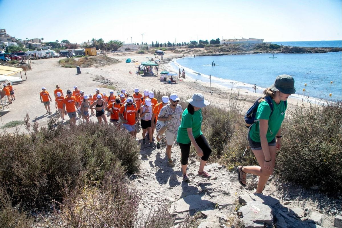 La tercera edición de La Mar de Soles retira 36 kilos de residuos de Cala Reona