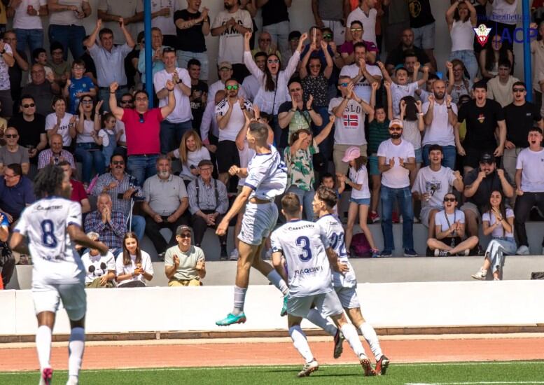 Celebración del gol de Feter en el último partido