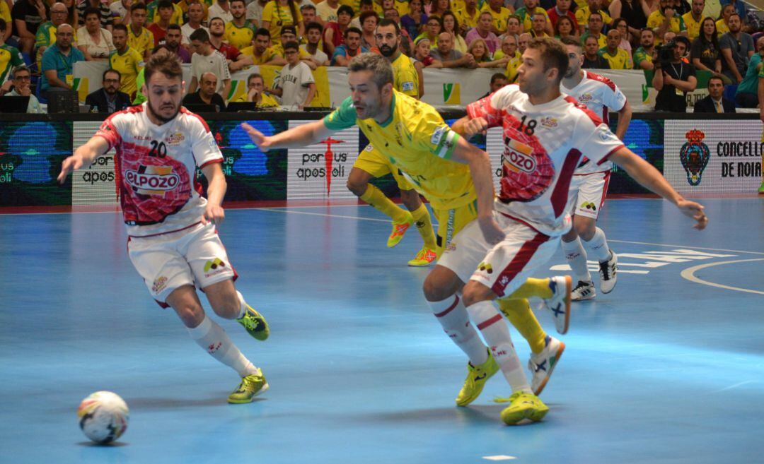 Momento del encuentro disputado.