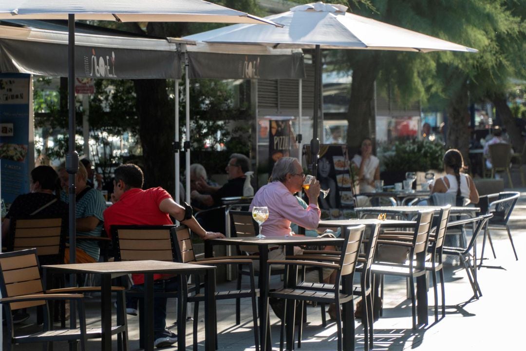 Imagen de archivo de una terraza de hostelería.