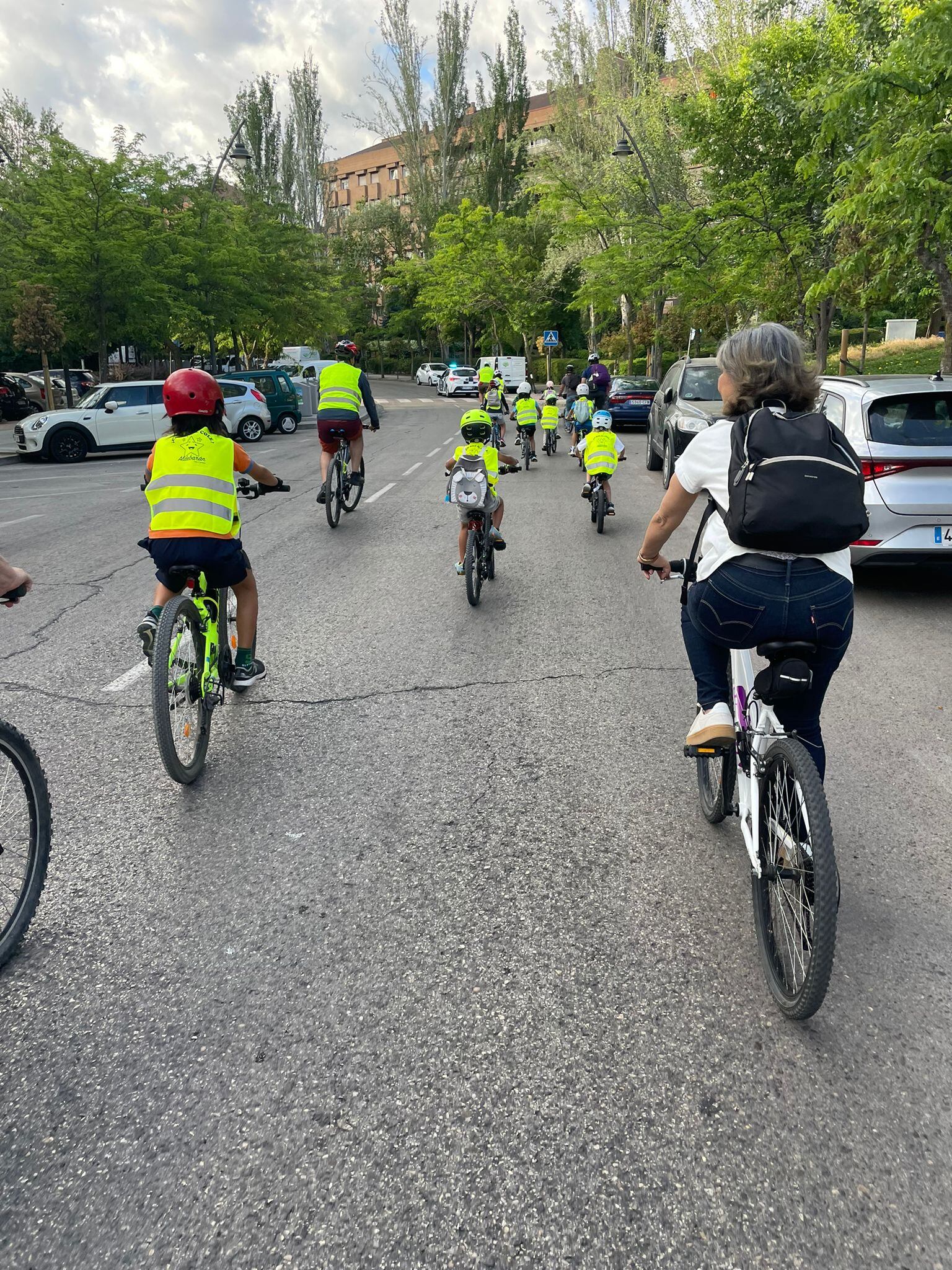 Se han sumado casi 100 familias y se ha hecho un recorrido por el norte y el sur de la ciudad, empleando el carril bici