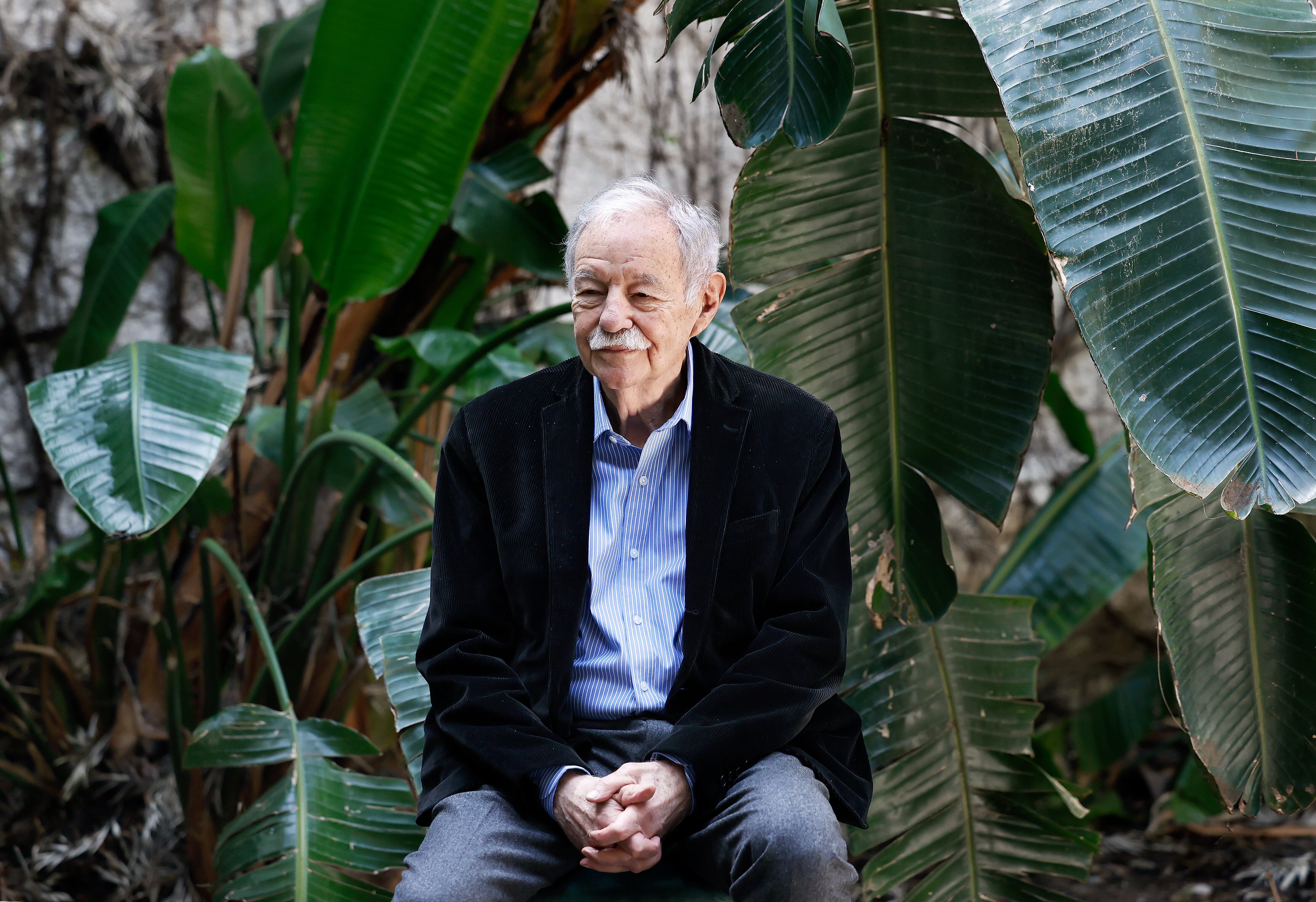 El escritor Eduardo Mendoza ha presentado en Barcelona La intriga del funeral inconveniente'. EFE/Andreu Dalmau