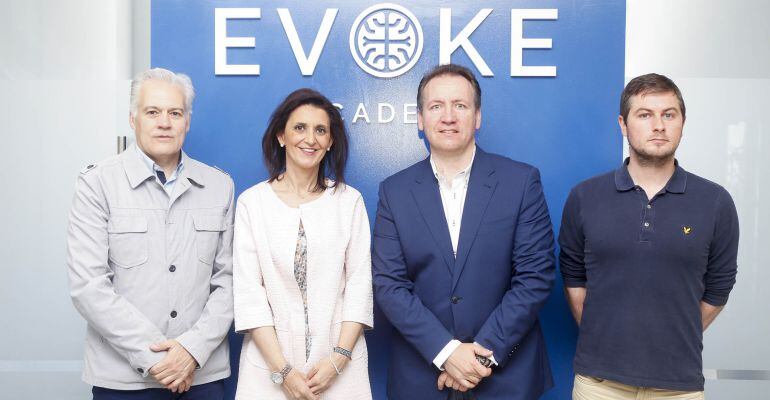 Firma del convenio entre Fundal y Evoke Academy