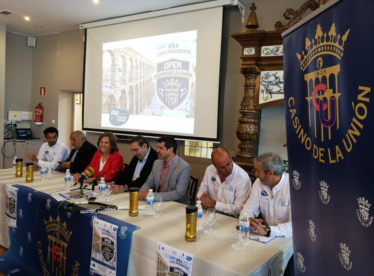 La presentación del torneo se ha realizado en la sala de la Chimenea del Casino de la Unión