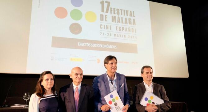 El Concejal de Cultura en la prensentación del informe económico sobre el festival