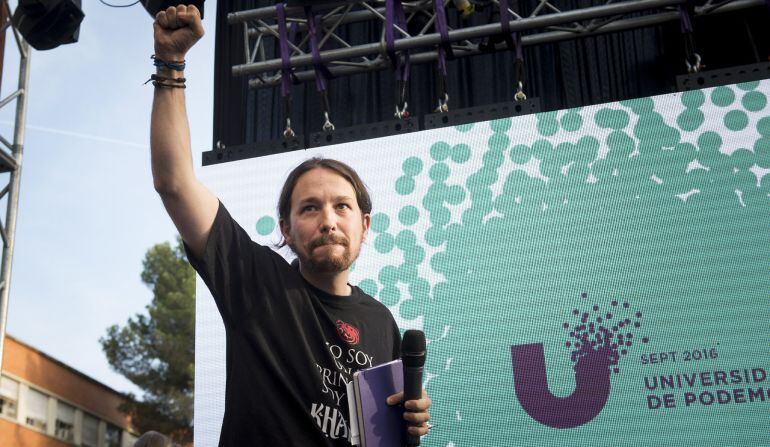 El líder de Podemos Pablo Iglesias, durante la clausura hoy de la Universidad del partido en la Universidad Complutense de Madrid.