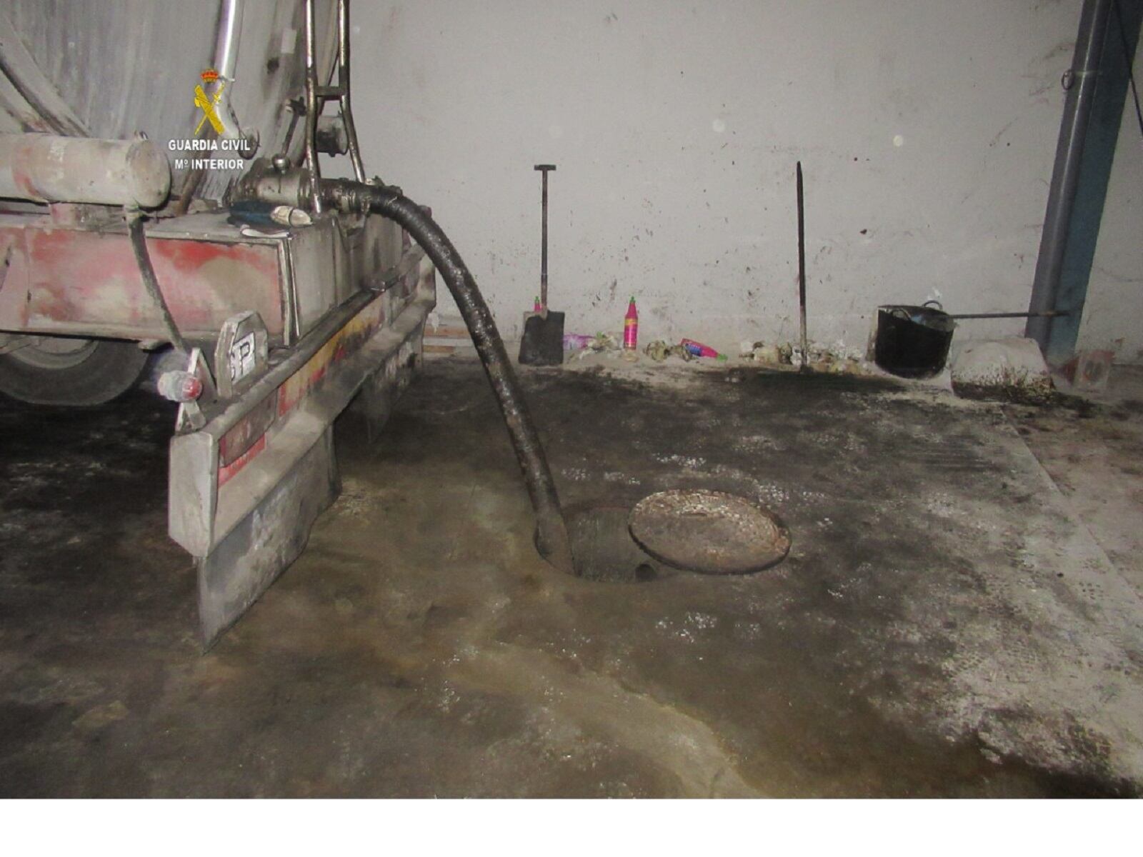 Vertido ilegal en industria aceitera