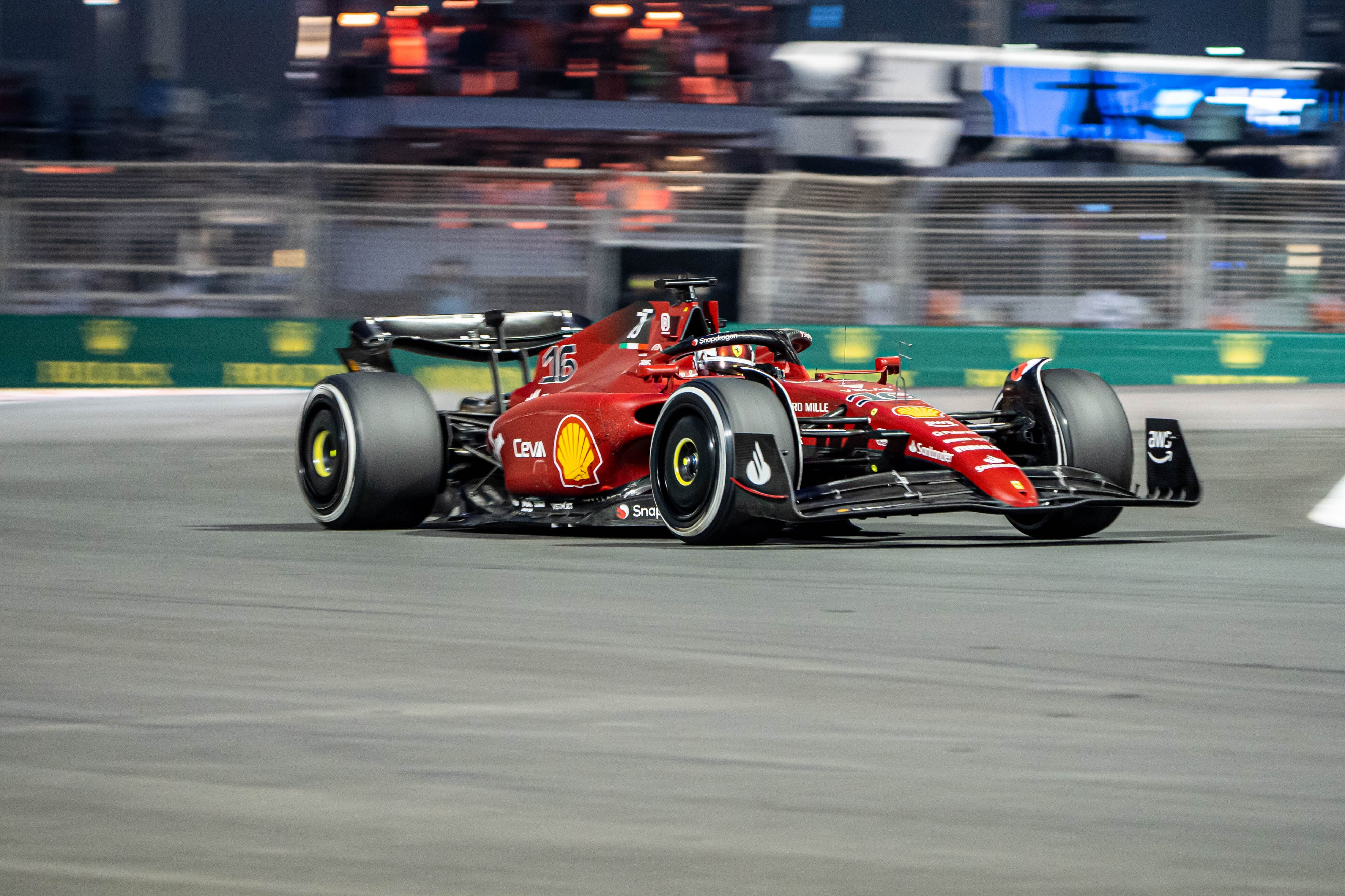 Charles Leclerc, en su Ferrari F1-75 durante el GP de Abu Dabi 2022