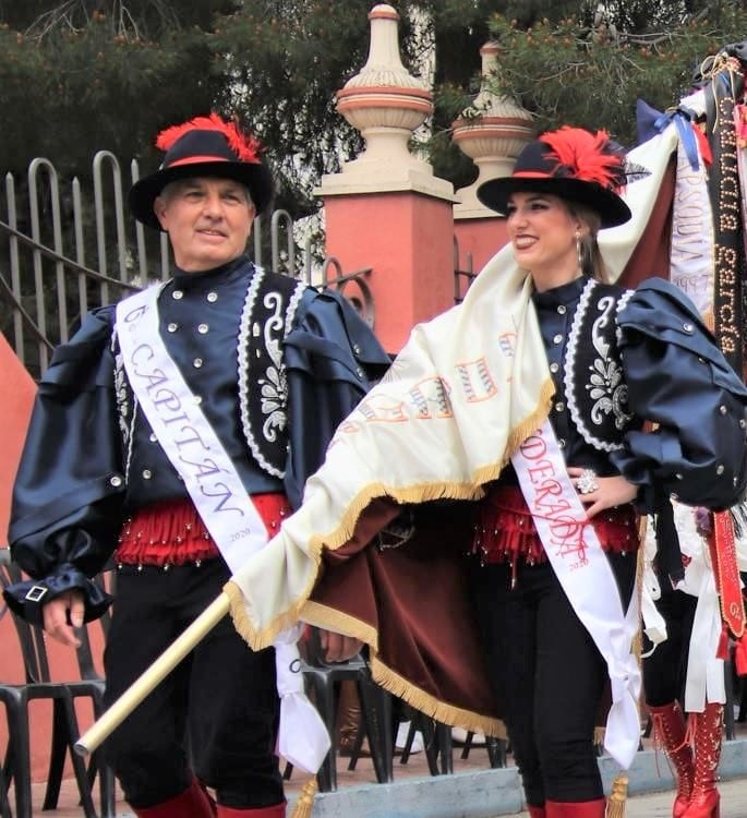 Emilio y María, durante el desfile del &quot;Fin de Semana Festero&quot;