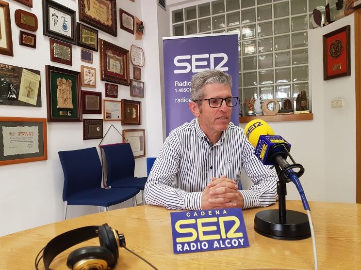 Juan Serrano, ex presidente del Alcoyano explica su gestión económica en Radio Alcoy