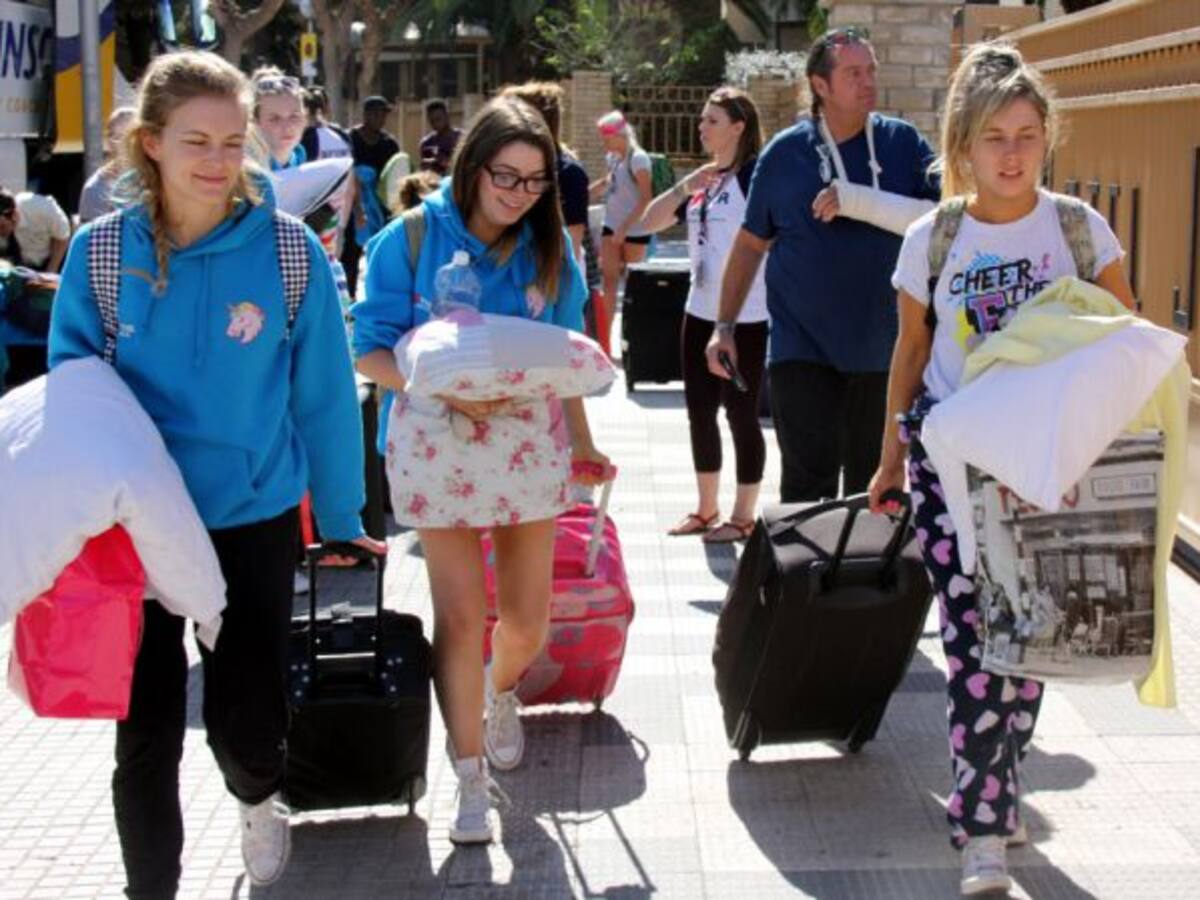 Arriben els primers estudiants britànics