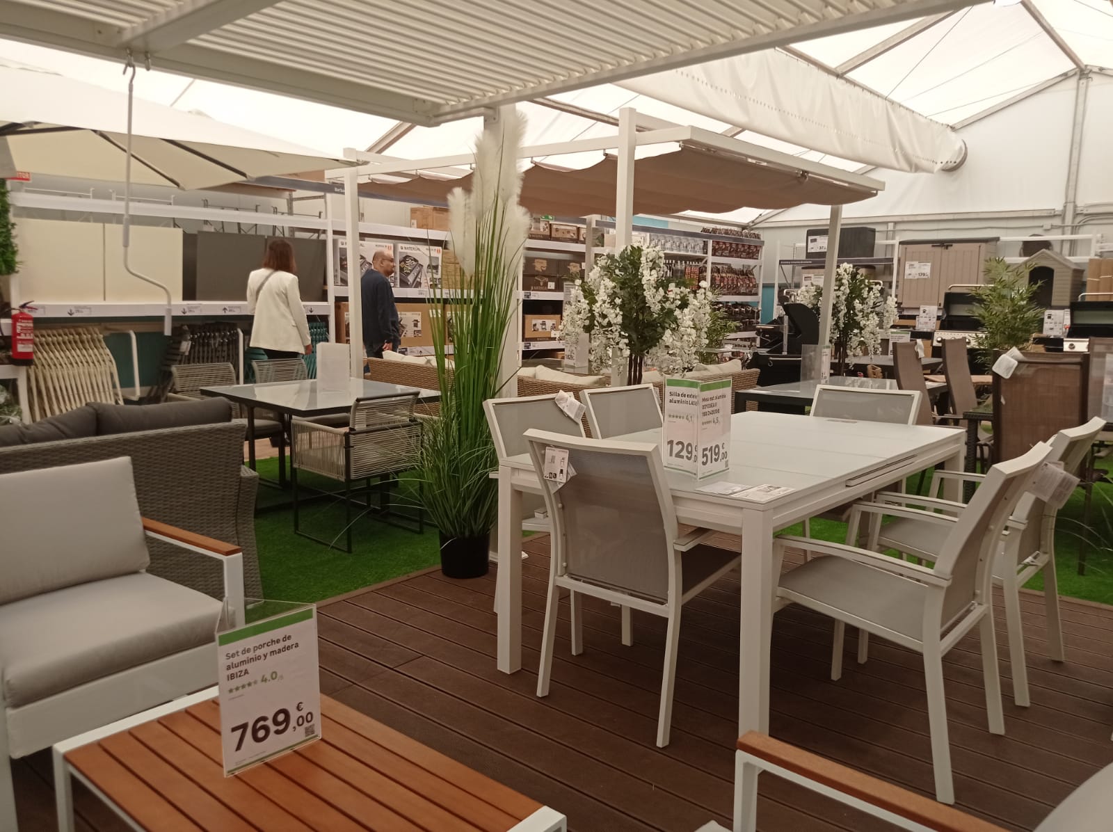 Mobiliario de terraza en Leroy Merlín, Lorca