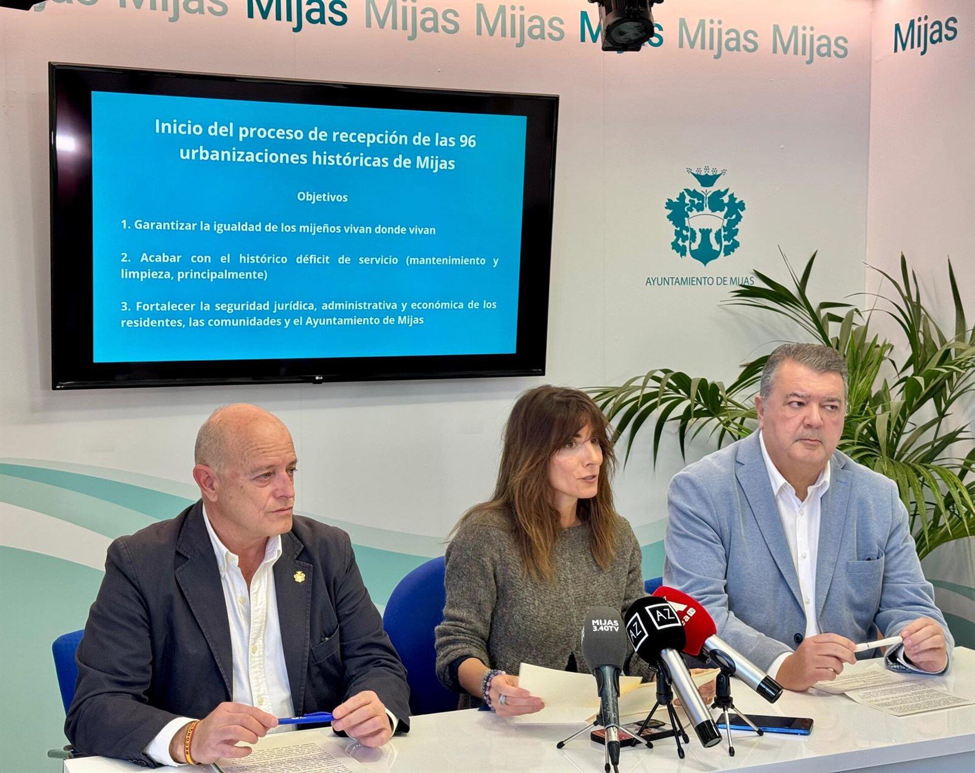 Lo ha anunciado la alcaldesa, Ana Mata, acompañada por el concejal de Urbanizaciones, Juan Carlos Cuevas, y el de Economía y Hacienda, Mario Bravo.