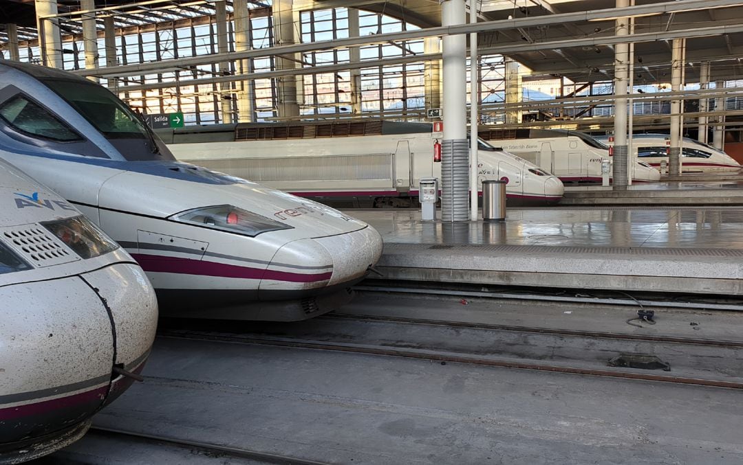 Trenes AVE en la estación de Madrid-Puerta de Atocha