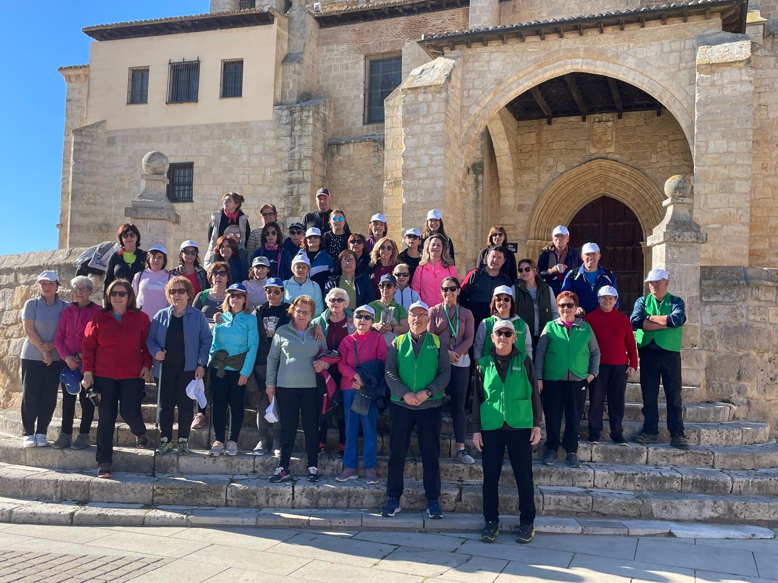 Continúan las Rutas Saludables de la Asociación Española Contra el Cáncer en Paredes de Nava