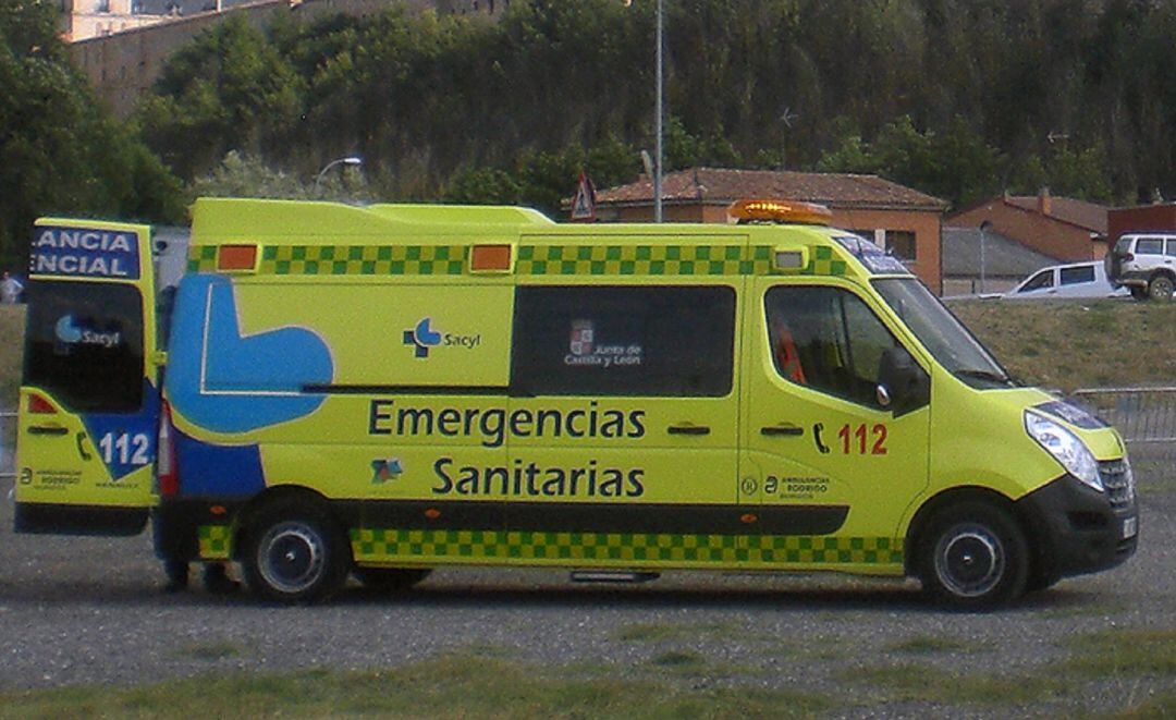 Uno de los vehículos del Servicio de Emergencias Sanitarias 112 Castilla y León.