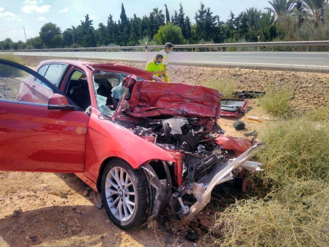 Imagen de un coche accidentado