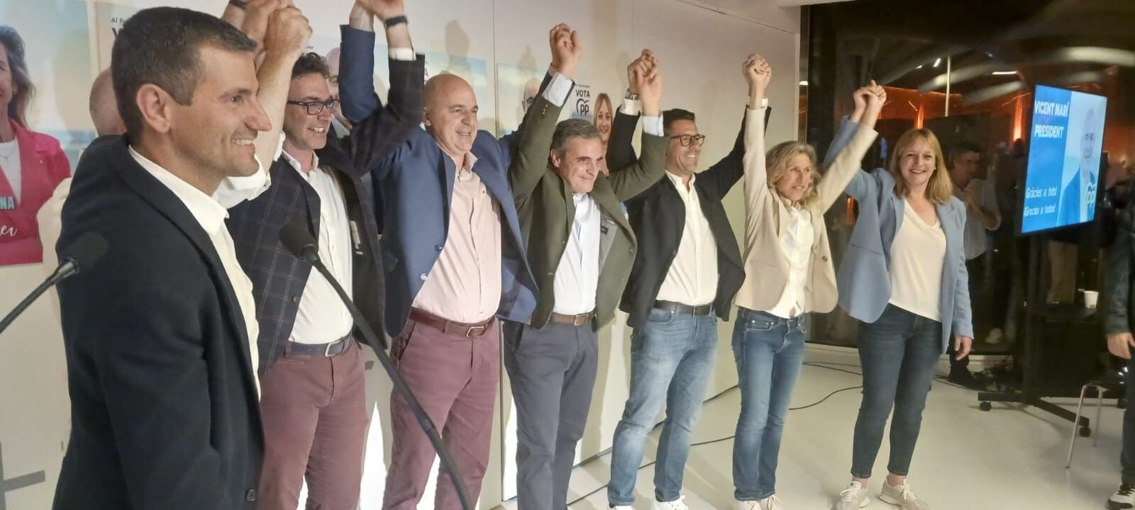 Los 'populares' celebrando la victoria