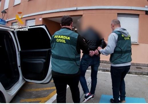 Momento en que el sospechoso es detenido