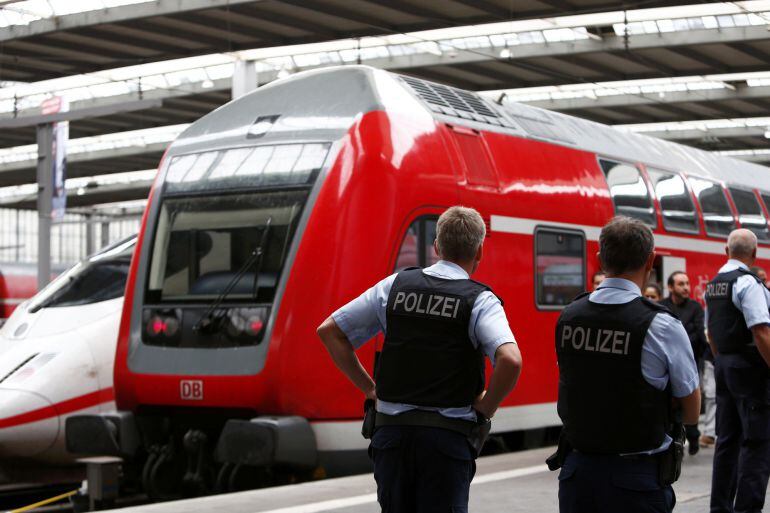 Policía controla el acceso en la estación principal de Múnich