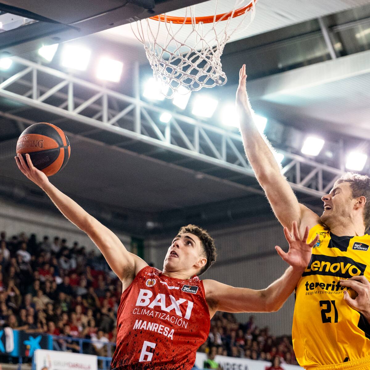 El Lenovo Tenerife asalta Manresa (73-76)