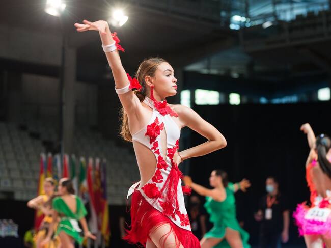 Competidora de un evento de Baile Deportivo
