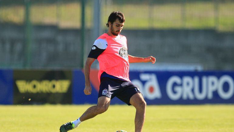 Arribas, durante un entrenamiento del Deportivo