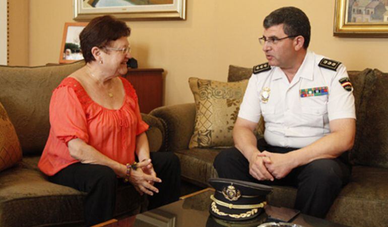 José Javier Cuasante con la ex presidenta de la Diputación de Alicante 