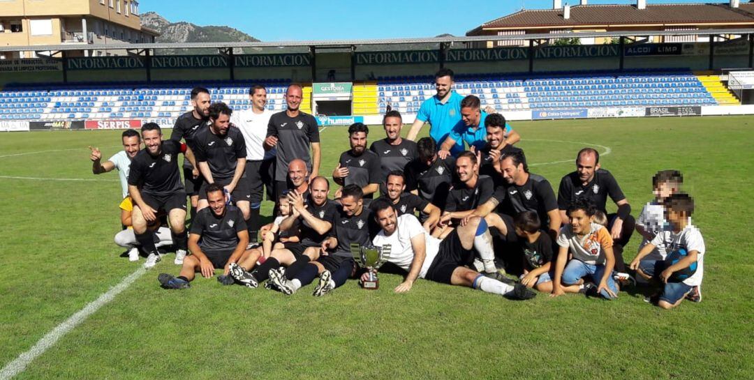 El Español consigue el doblete y gana el Relámpago