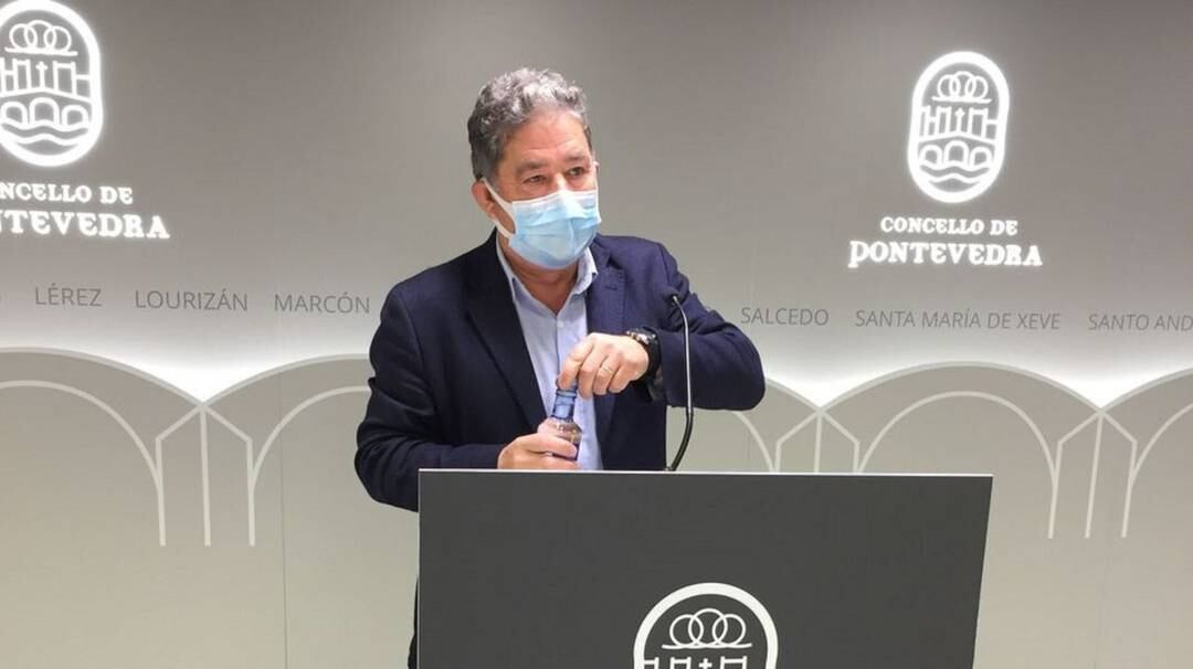 Fernández Lores durante una rueda de prensa