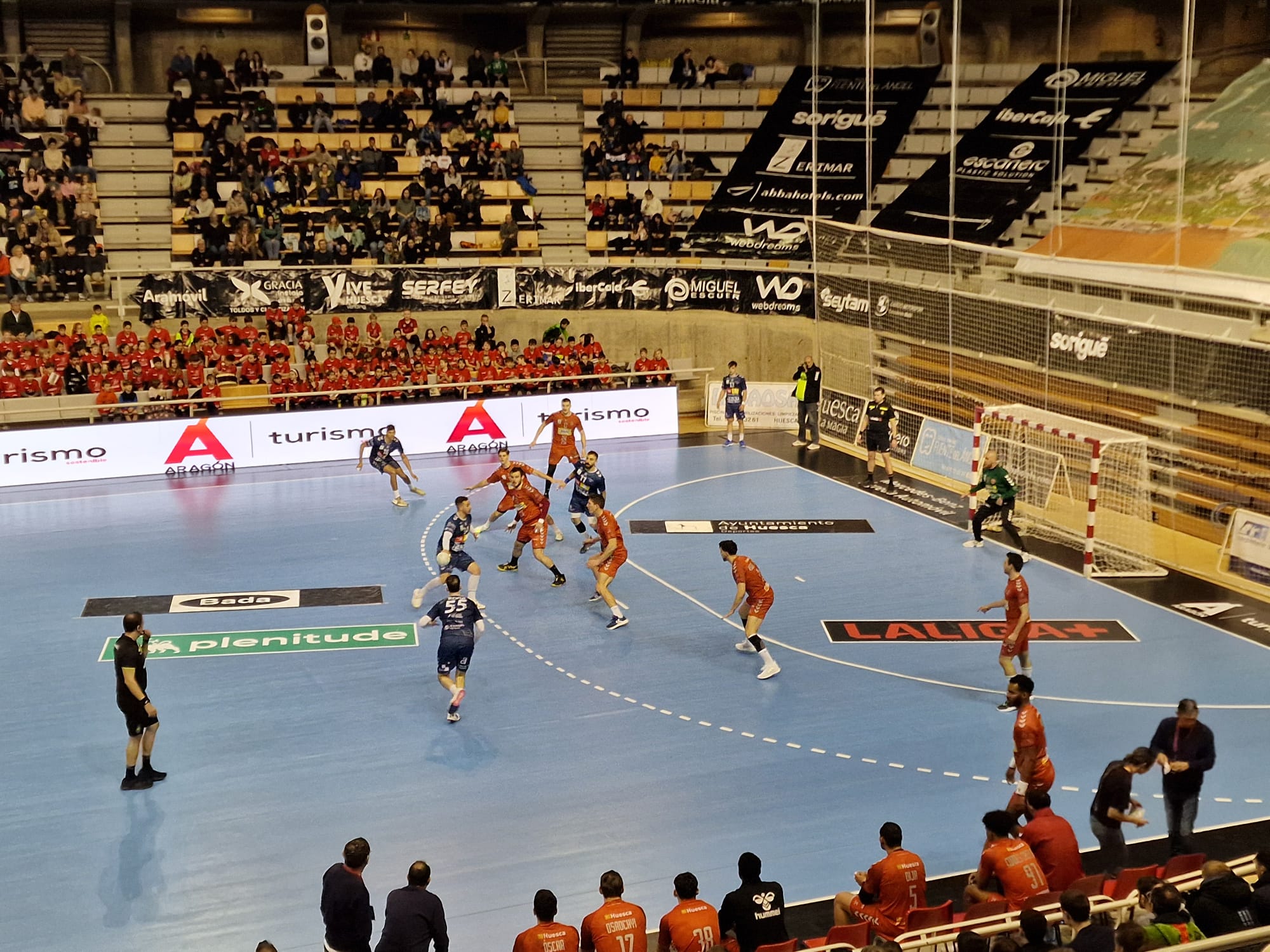 Bada Huesca hizo un gran partido ante Benidorm en el Palacio de los Deportes