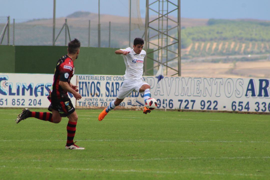 Jesús Ocaña durante un partido esta temporada en el Antonio Barbadillo 