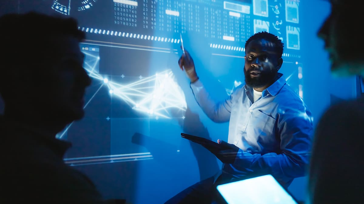 En la Ciberguarida (14-10-2025): Casi 6 de cada 10 jefes de ciberseguridad de empresas españolas siente riesgo de sufrir un ciberataque.